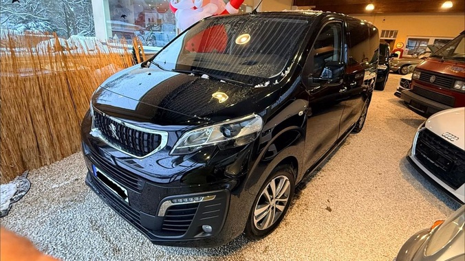 Peugeot Traveller 2020