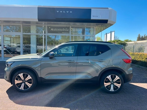 Volvo EX40 2025