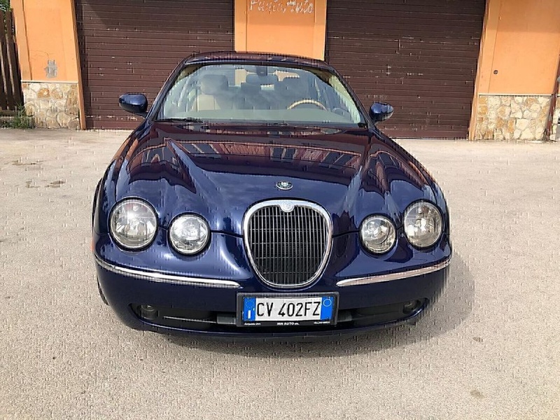 Jaguar S-TYPE