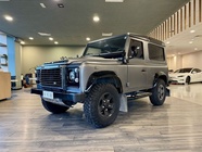 Land Rover Defender 2010