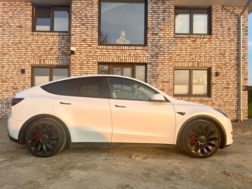 Tesla Model Y 2022