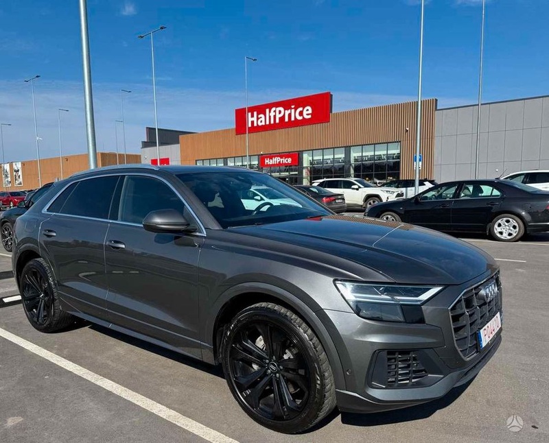 Audi Q8