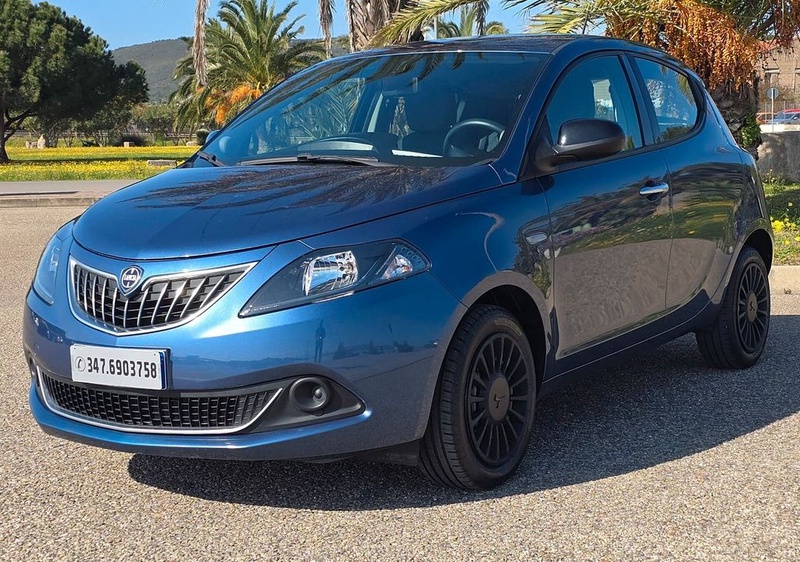 Lancia Ypsilon