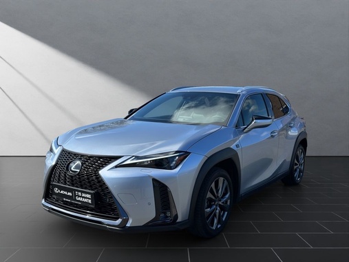 Lexus UX 2024