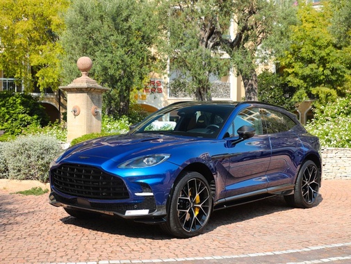 Aston Martin DBX 2025
