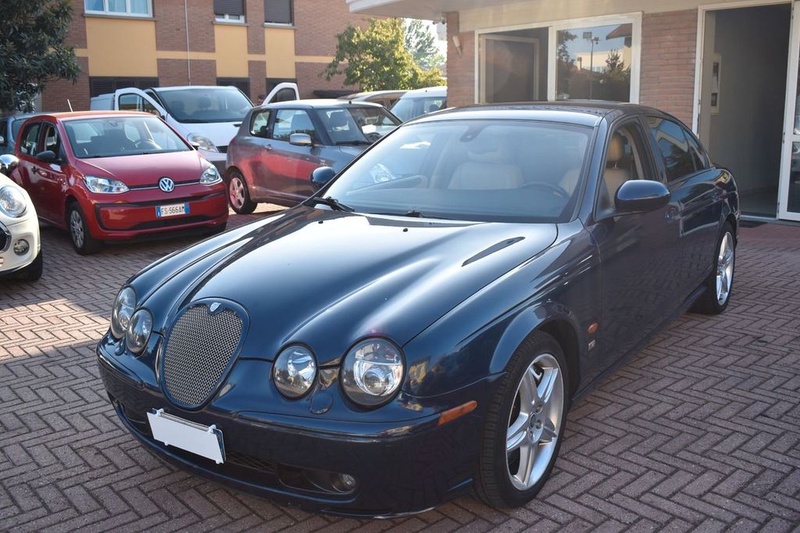 Jaguar S-TYPE
