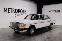 Mercedes-Benz 230 1977