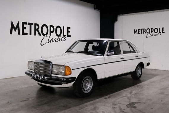 Mercedes-Benz 230 1977