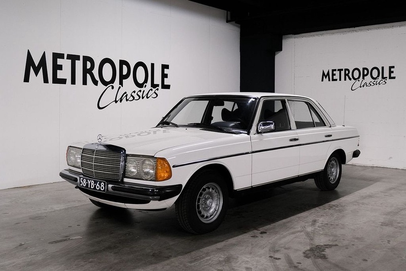 Mercedes-Benz 230