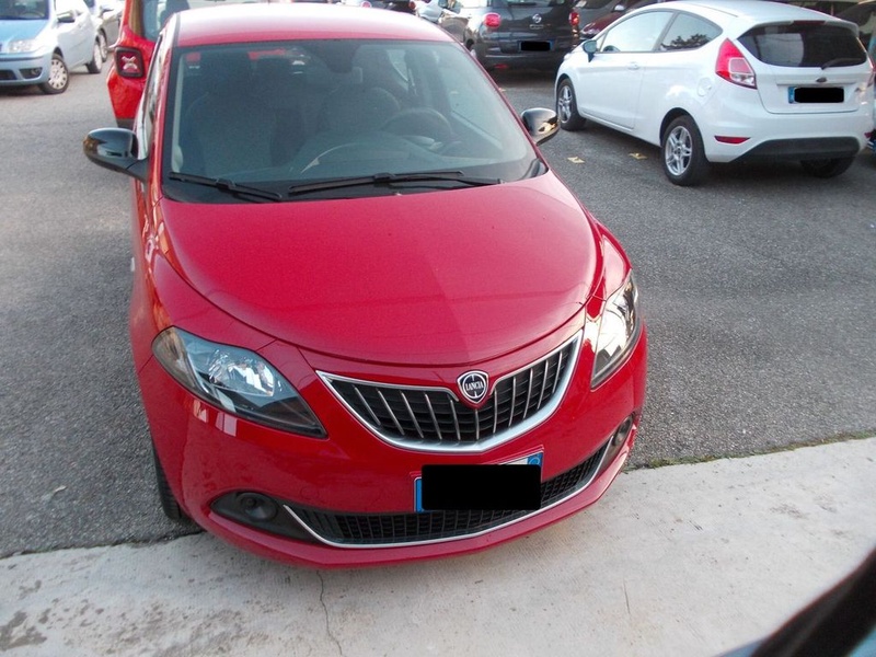 Lancia Ypsilon