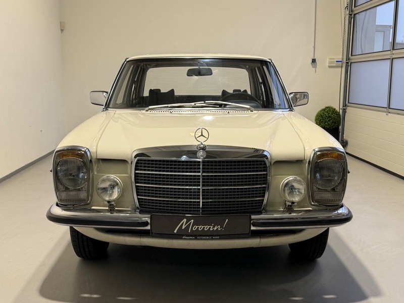 Mercedes-Benz 200