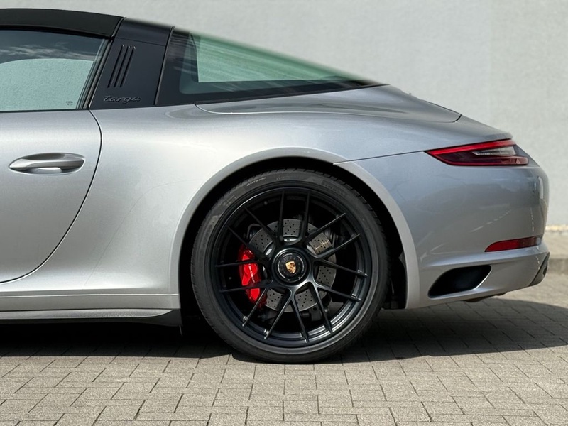 Porsche 991