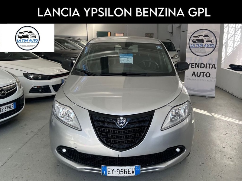 Lancia Ypsilon