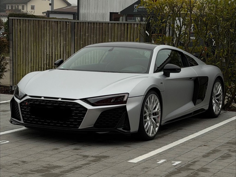 Audi R8