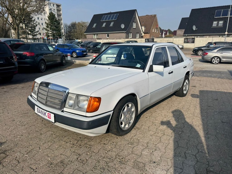 Mercedes-Benz 300