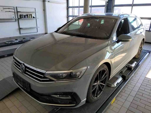 Volkswagen Passat 2023