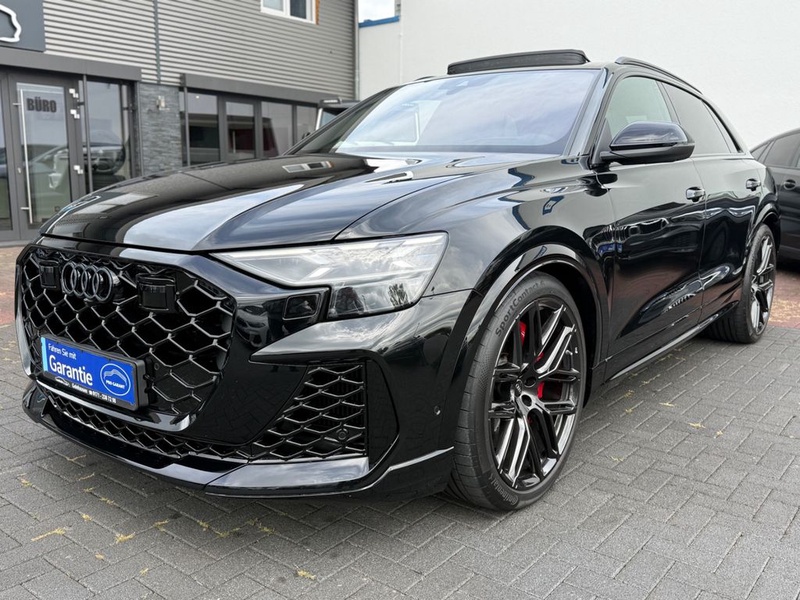 Audi RSQ8