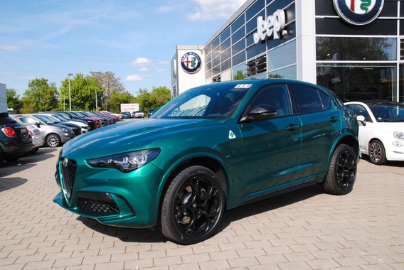 Alfa Romeo Stelvio 2025