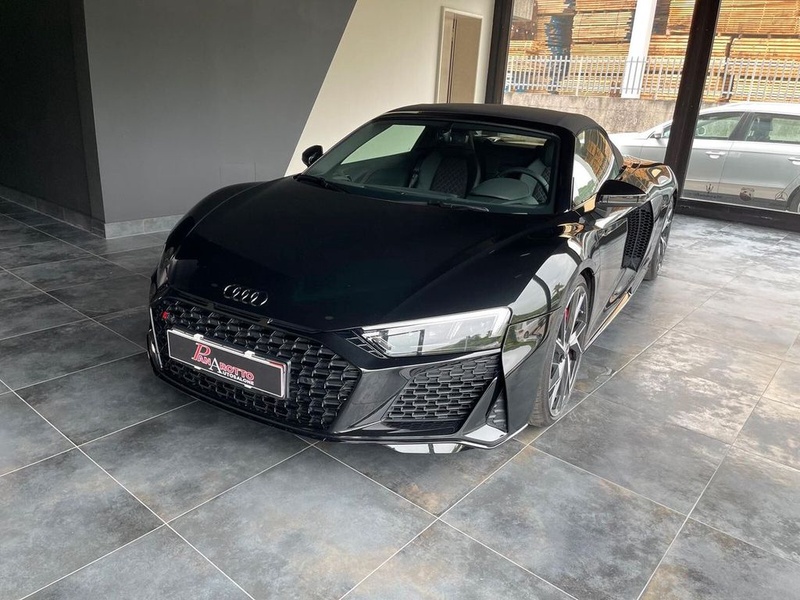 Audi R8