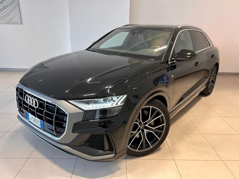 Audi Q8