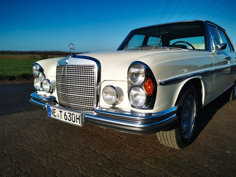 Mercedes-Benz 300