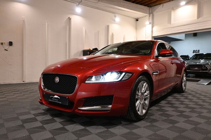Jaguar XF