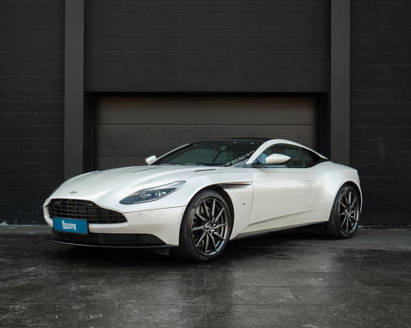 Aston Martin DB11