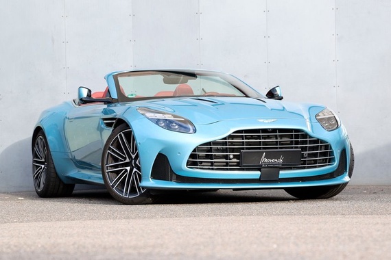 Aston Martin DB12 2024
