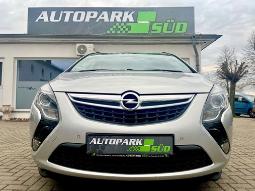 Opel Zafira 2016
