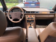 Mercedes-Benz E-Class 1986