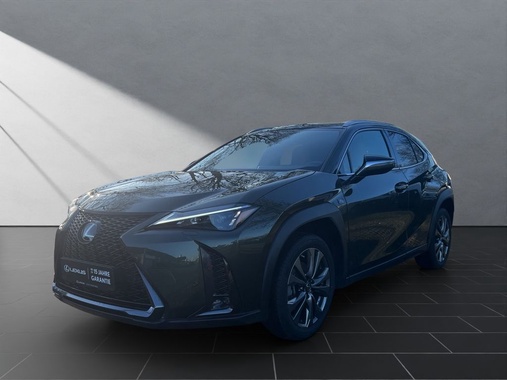 Lexus UX 2024