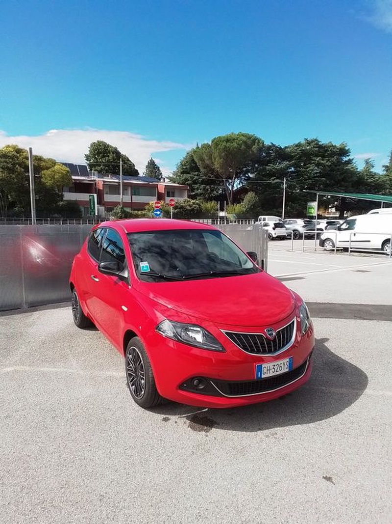 Lancia Ypsilon