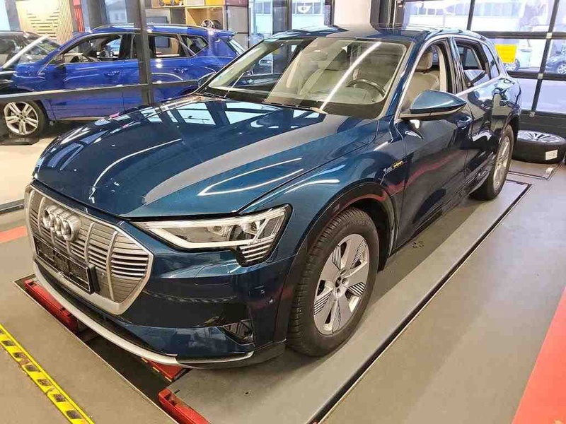 Audi e-tron