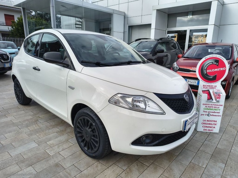 Lancia Ypsilon