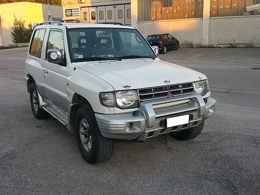 Mitsubishi Pajero 1998