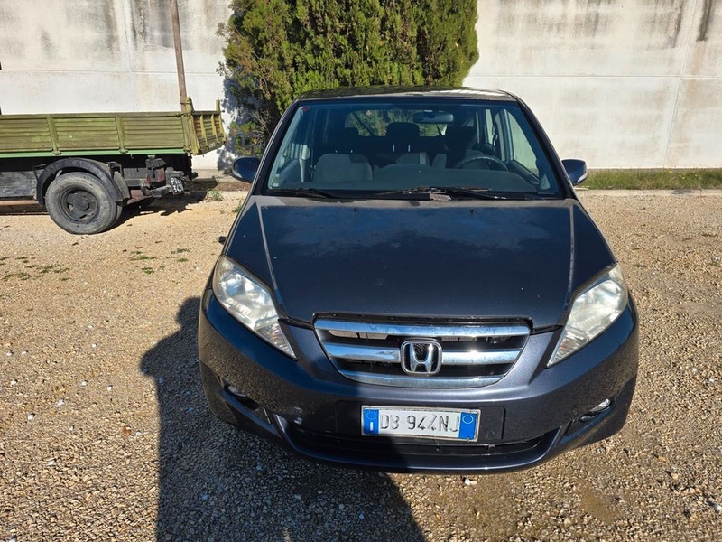 Honda FR-V