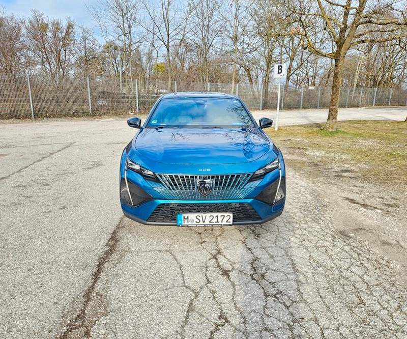 Peugeot 408