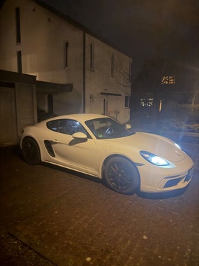 Porsche Cayman 2019