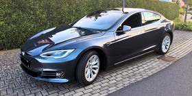 Tesla Model S 2019