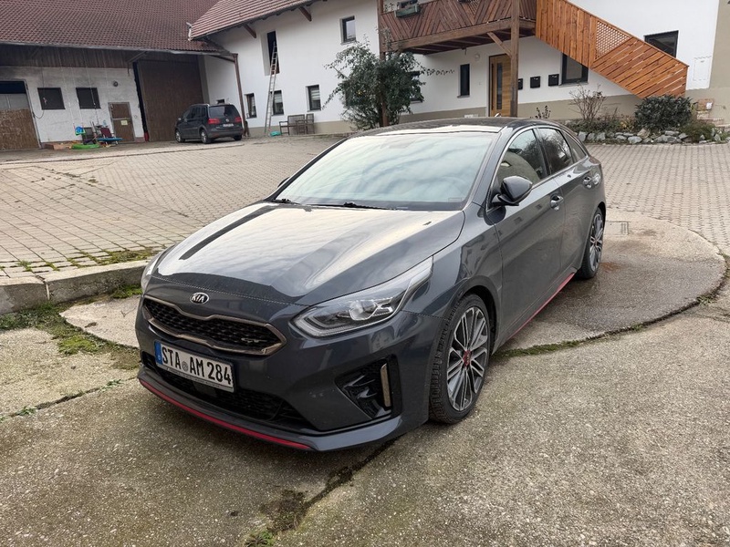 Kia pro cee'd / ProCeed