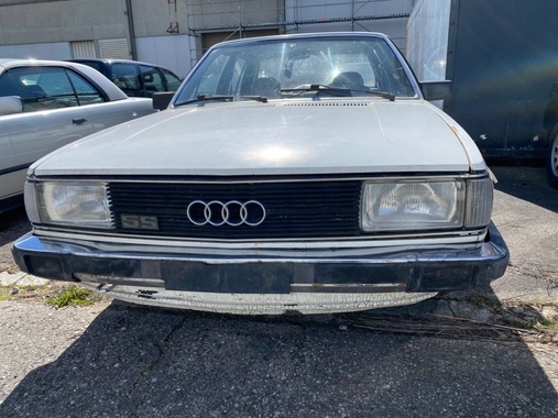 Audi 100 1981