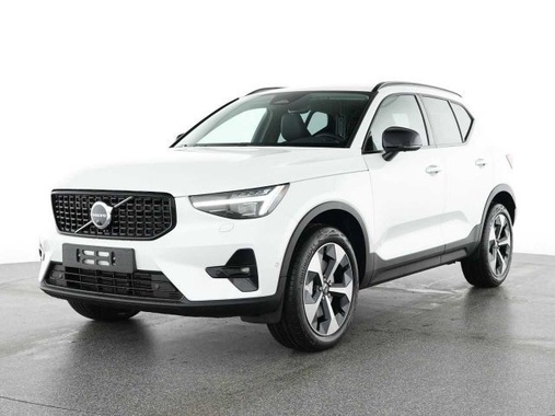 Volvo XC40 2025