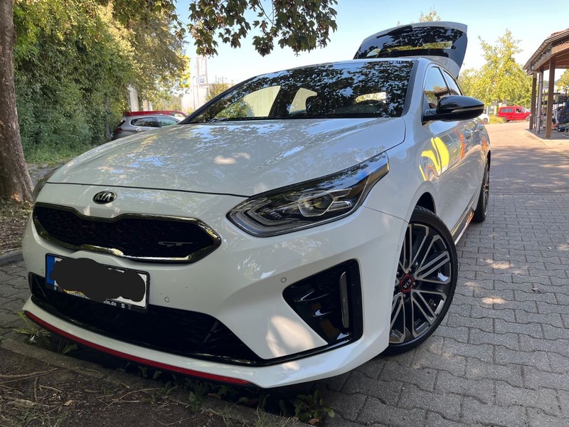 Kia pro cee'd / ProCeed