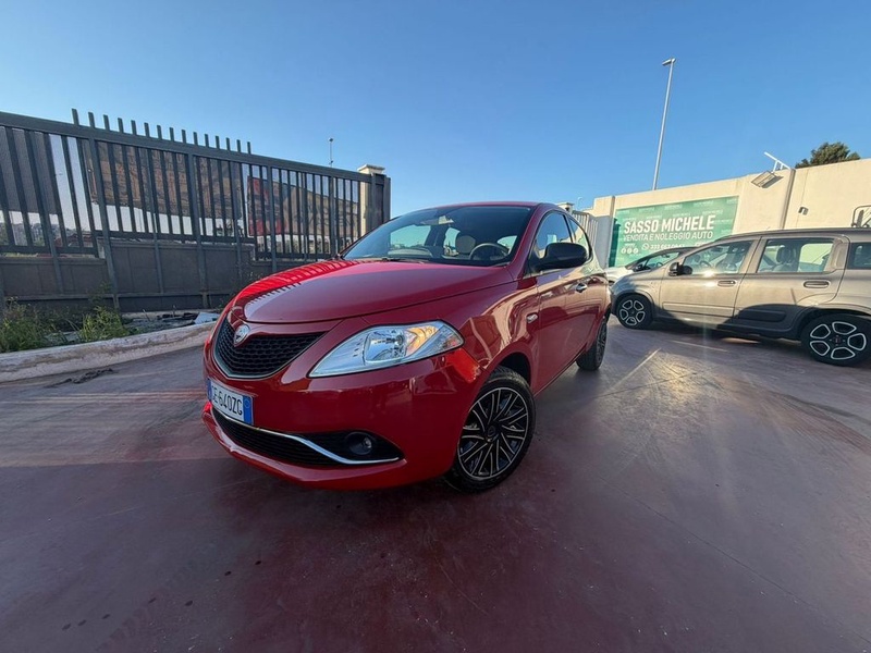 Lancia Ypsilon