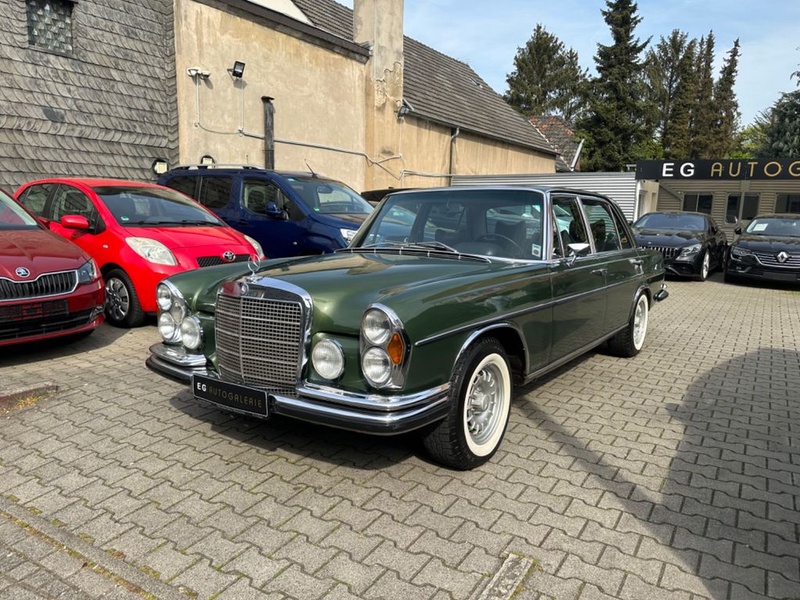 Mercedes-Benz 300