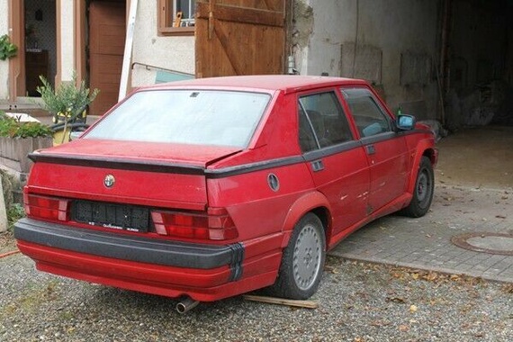 Alfa Romeo 75 1989