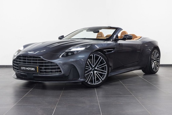Aston Martin DB12 2024