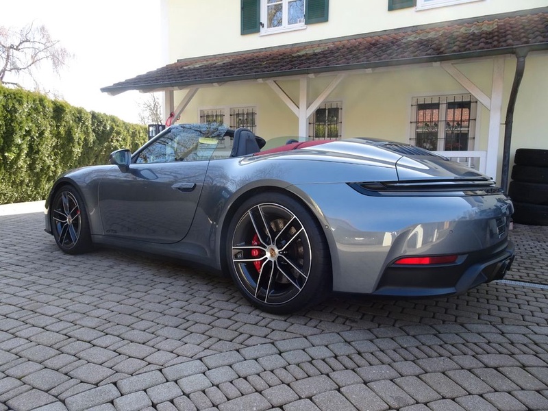 Porsche 992