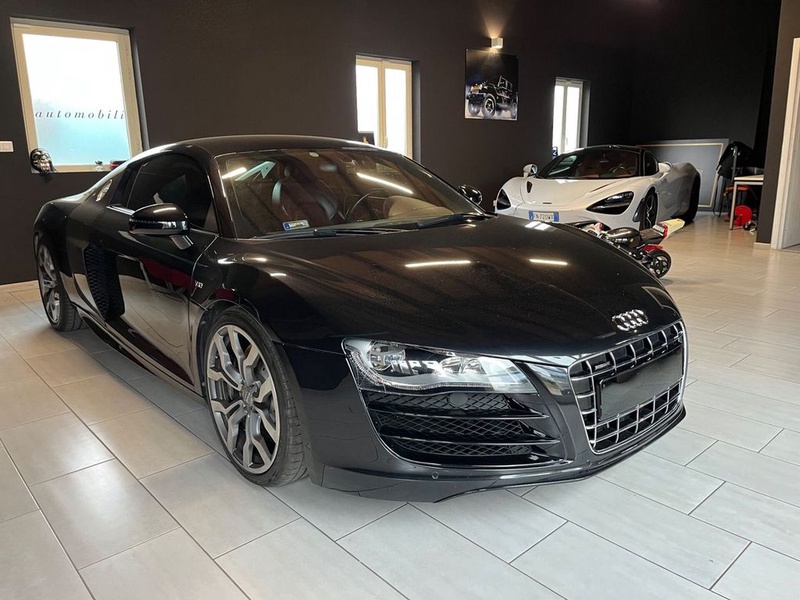 Audi R8