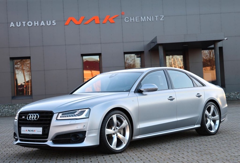 Audi S8